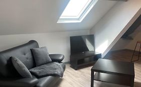 Superbe loft neuf - 1 chambre- face au Château